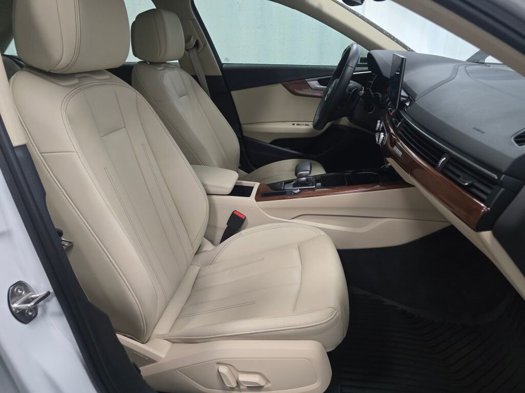 Used 2023 Audi A4 2.0T Premium w/ Convenience Package image 27
