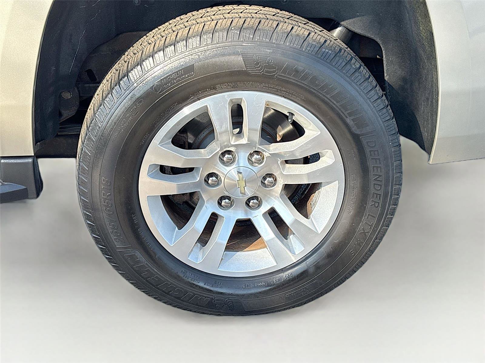 Used 2017 Chevrolet Suburban LT image 32