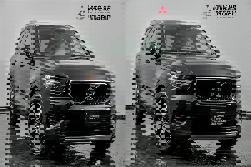 Used 2019 Volvo XC40 T5 Momentum