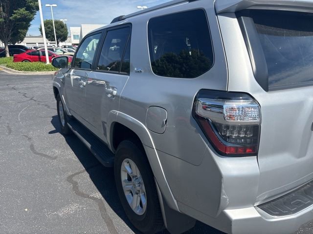 Used 2021 Toyota 4Runner SR5 Premium w/ Moonroof Package AWD/4WD image 9