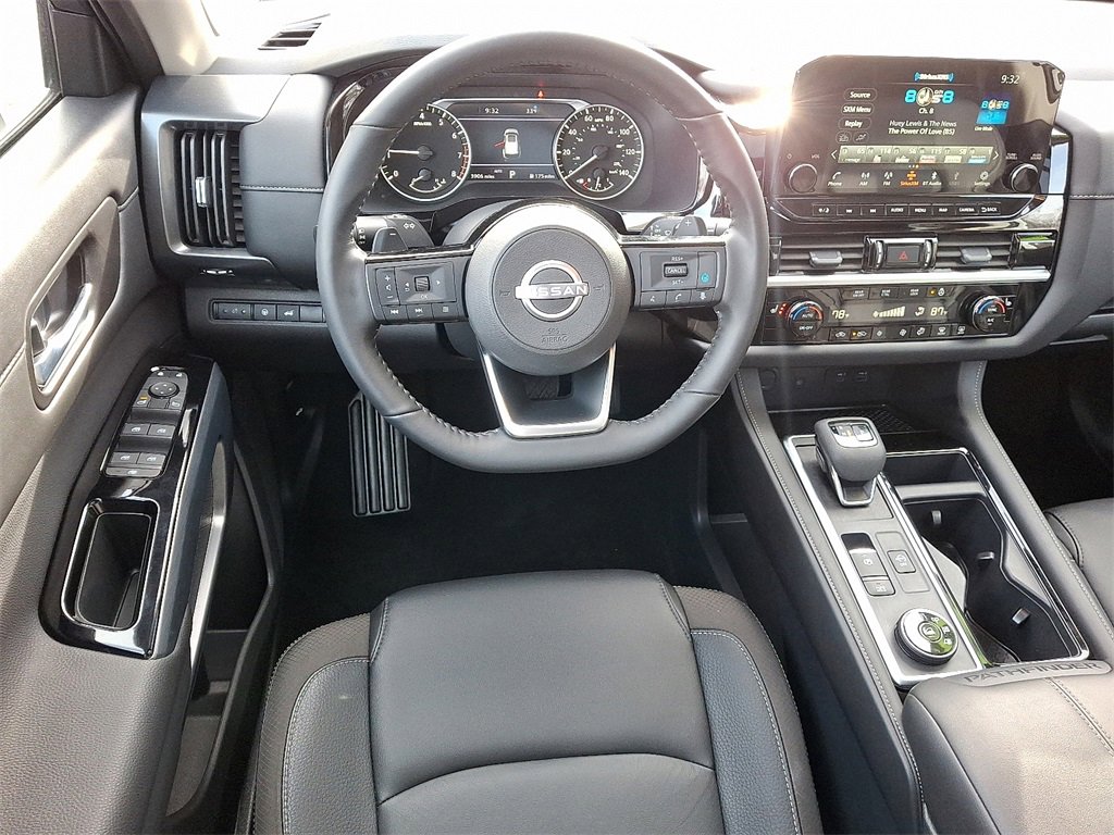 Certified 2025 Nissan Pathfinder SL w/ SL Premium Package image 13