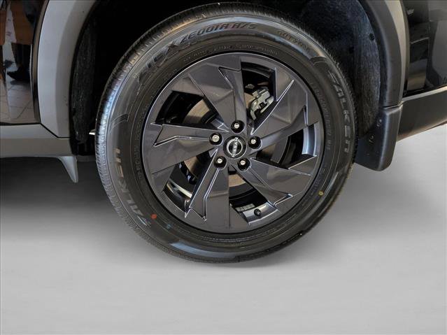 New 2026 Nissan Rogue SV FWD image 9