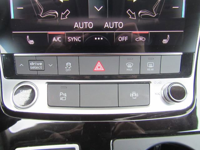 Used 2022 Audi Q8 Premium image 48