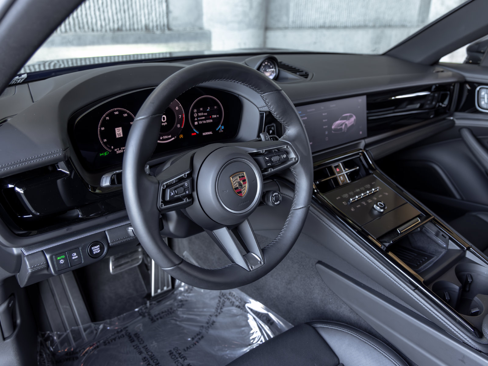 Certified 2024 Porsche Panamera 4 AWD/4WD image 4