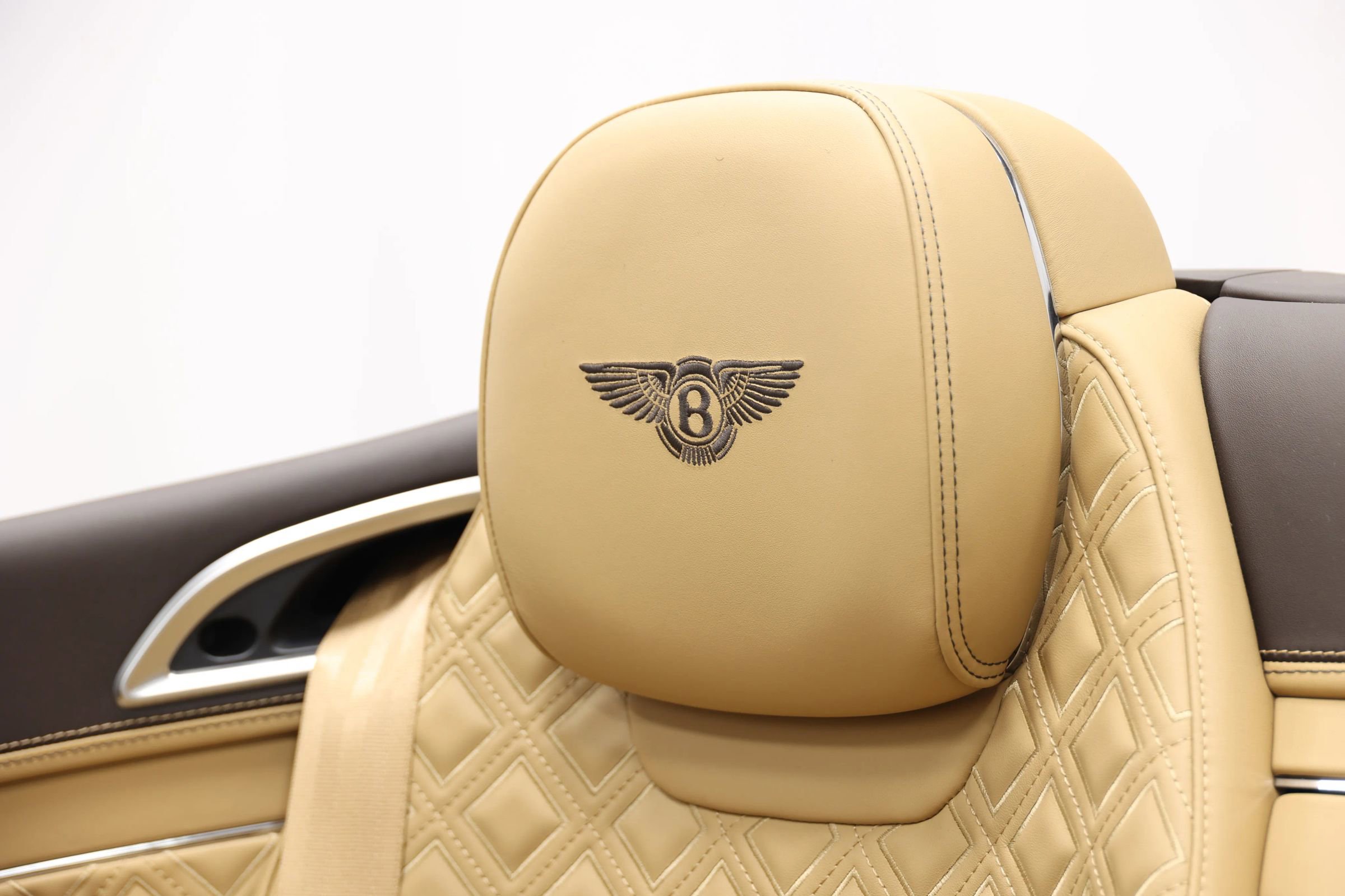 Used 2021 Bentley Continental GT image 54