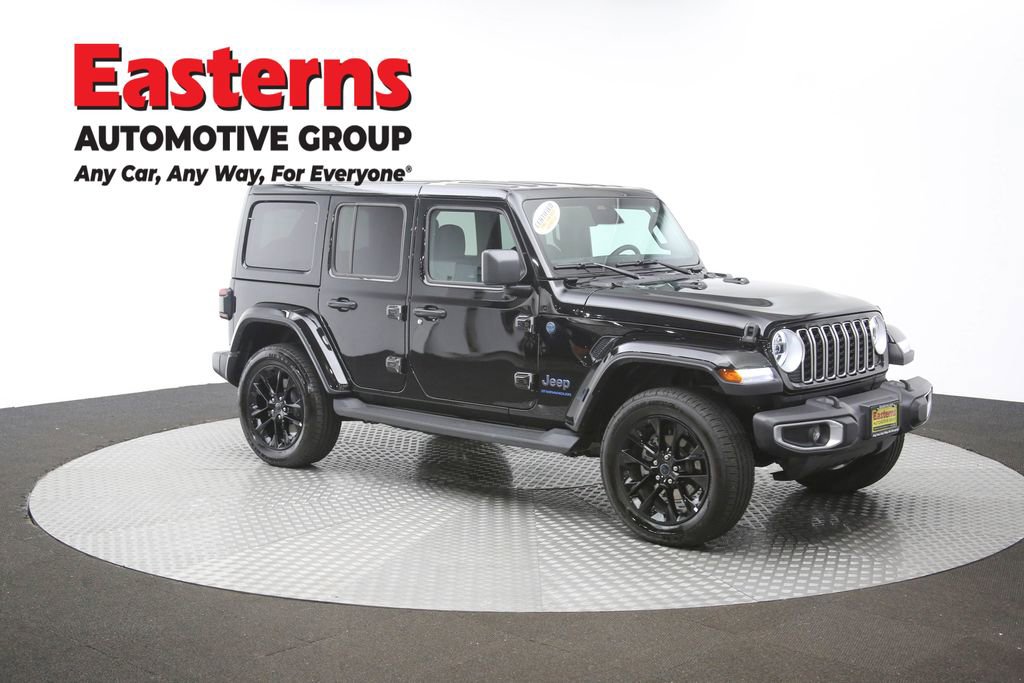 Used 2025 Jeep Wrangler Unlimited Sahara AWD/4WD image 44