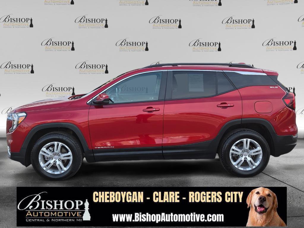 Used 2024 GMC Terrain SLE w/ Driver Convenience Package image 21