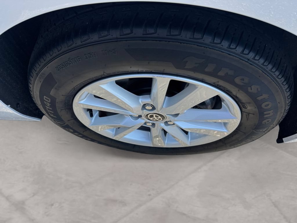 Used 2025 Toyota Camry LE FWD image 14