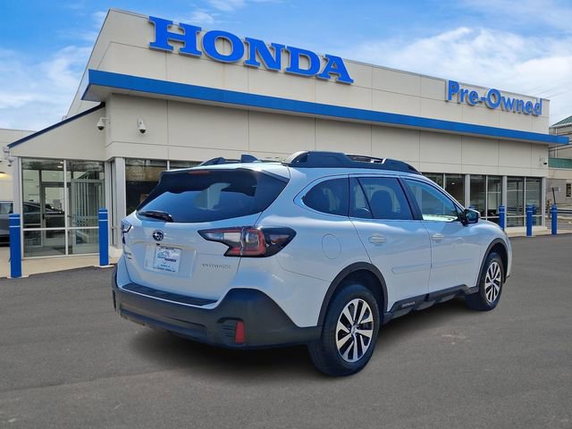 Used 2022 Subaru Outback Premium image 4