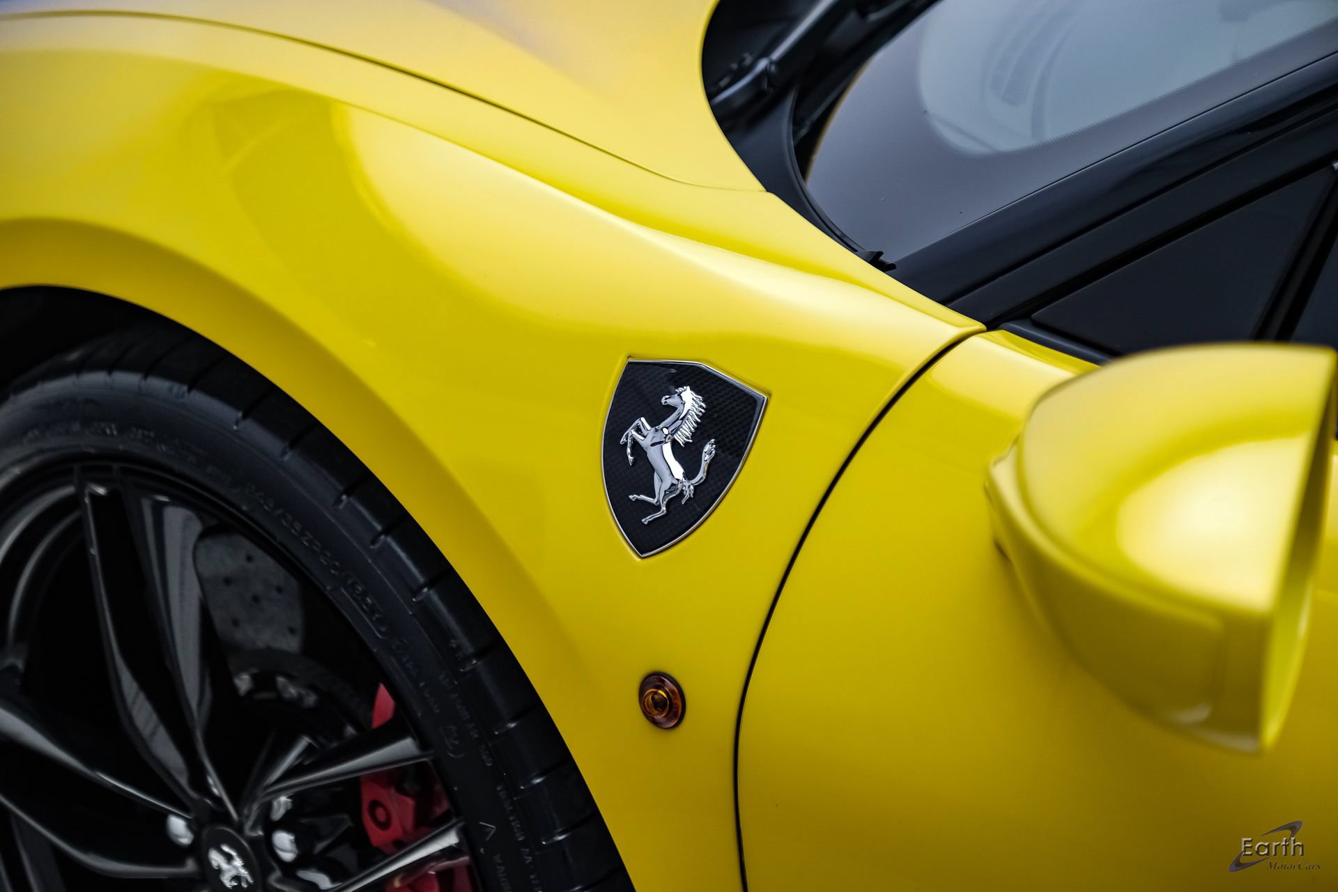 Used 2019 Ferrari 488 GTB RWD image 40