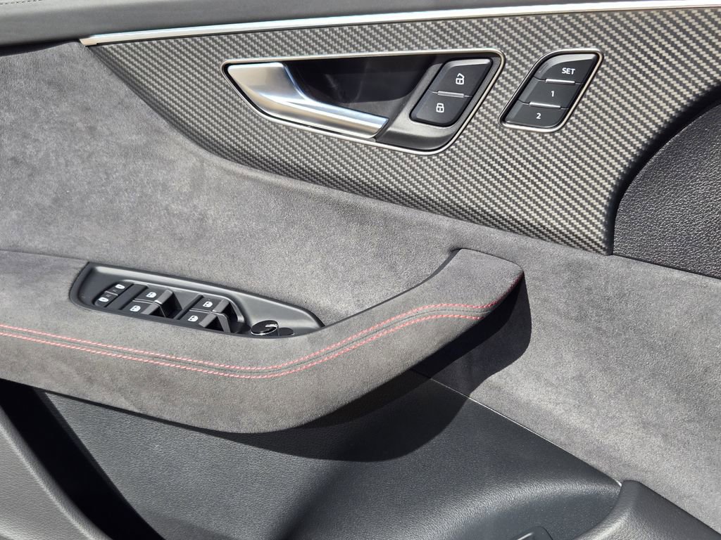 Used 2025 Audi RS Q8 performance image 26