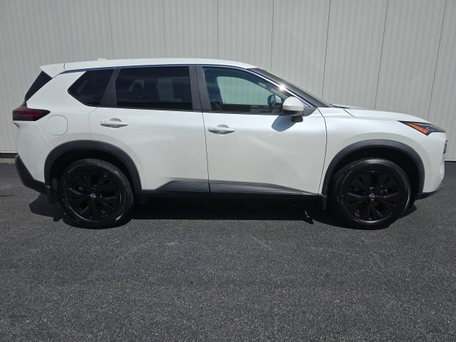 Used 2023 Nissan Rogue SV AWD/4WD image 8