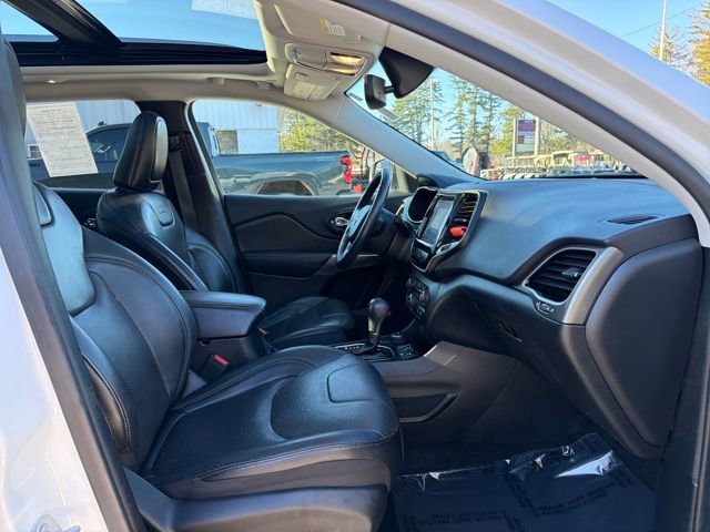 Used 2019 Jeep Cherokee Limited image 29
