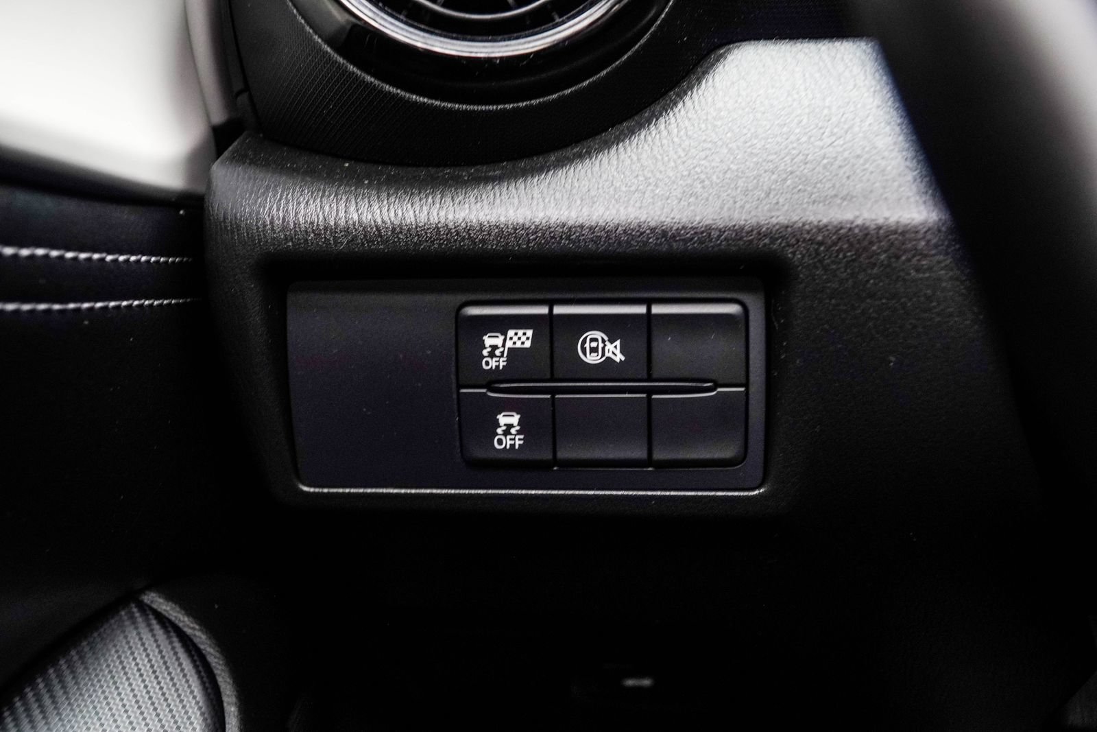 Used 2025 MAZDA MX-5 Miata Club RWD image 33