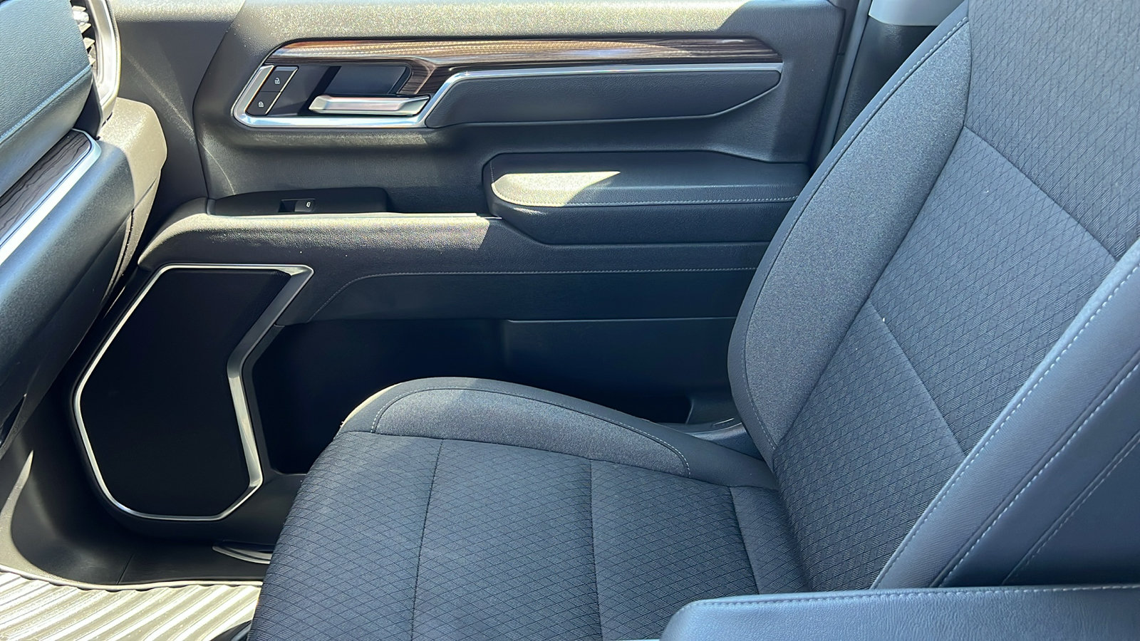 Certified 2025 Chevrolet Silverado 2500 LT w/ Convenience Package AWD/4WD image 22
