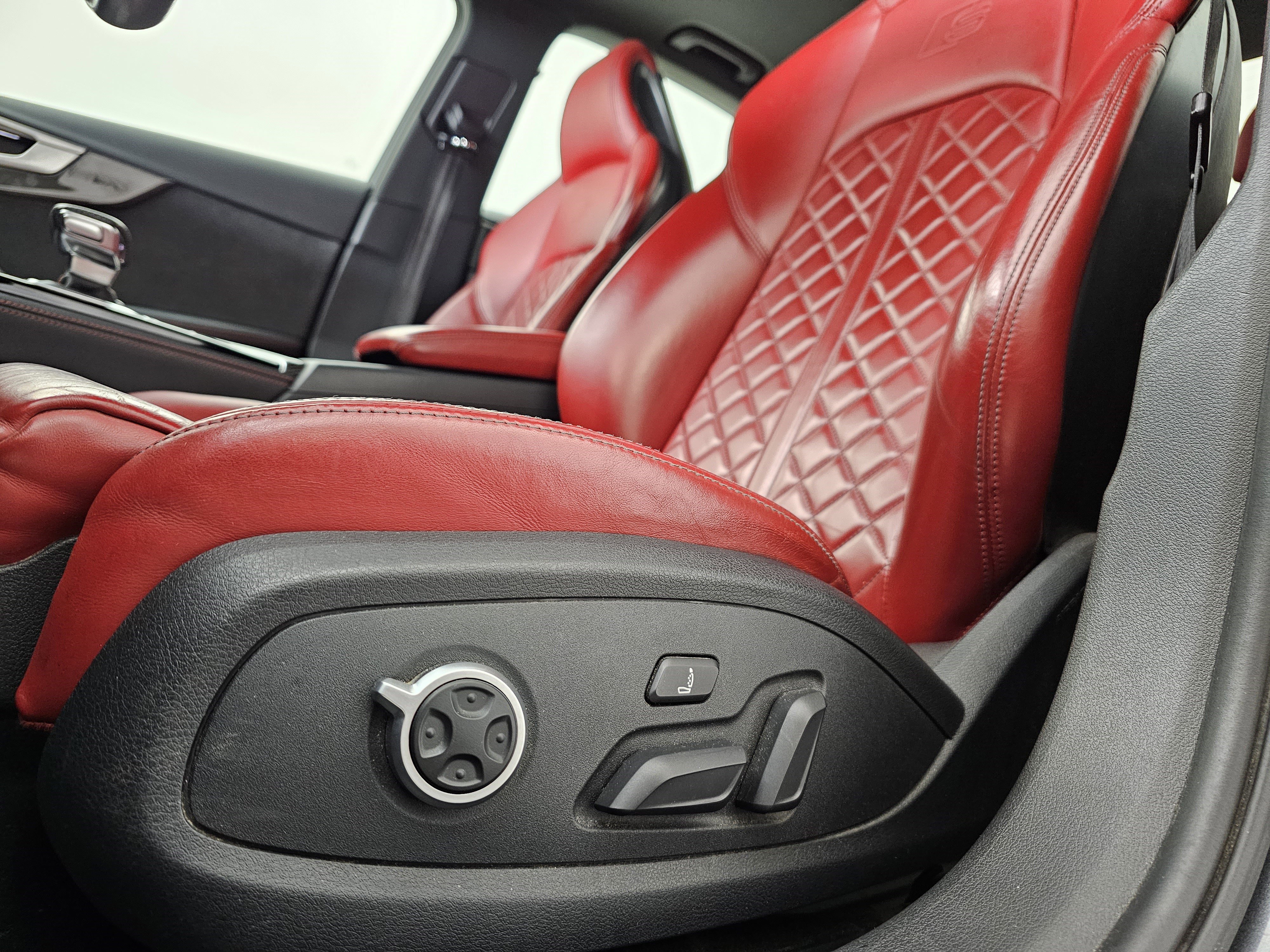 Used 2020 Audi S4 Premium Plus image 9