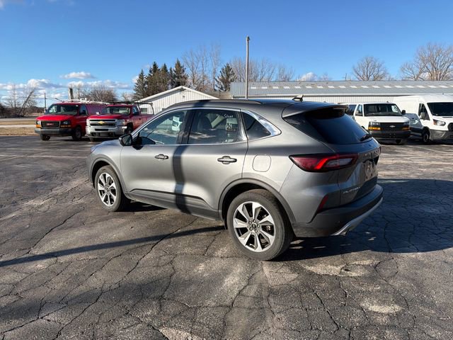 Used 2024 Ford Escape Platinum video 3