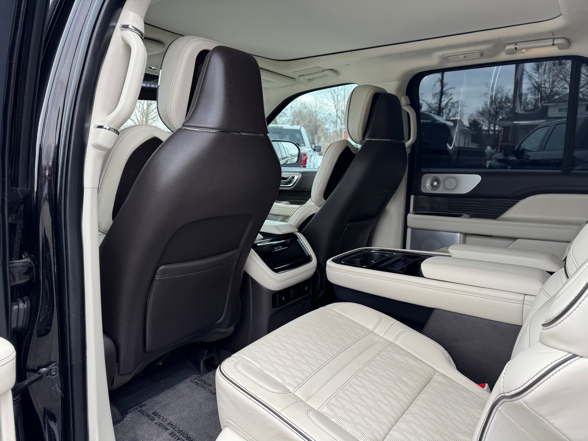 Used 2023 Lincoln Navigator L Black Label AWD/4WD image 13
