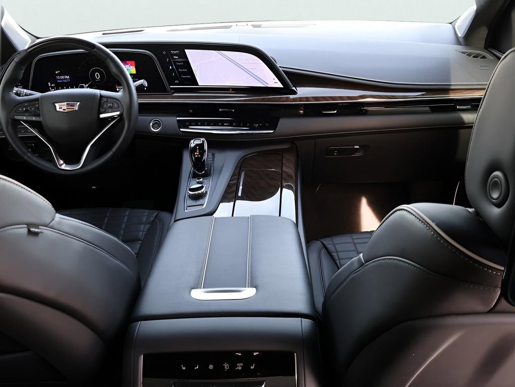 Used 2024 Cadillac Escalade Sport Platinum w/ Heavy-Duty Trailer Package image 17