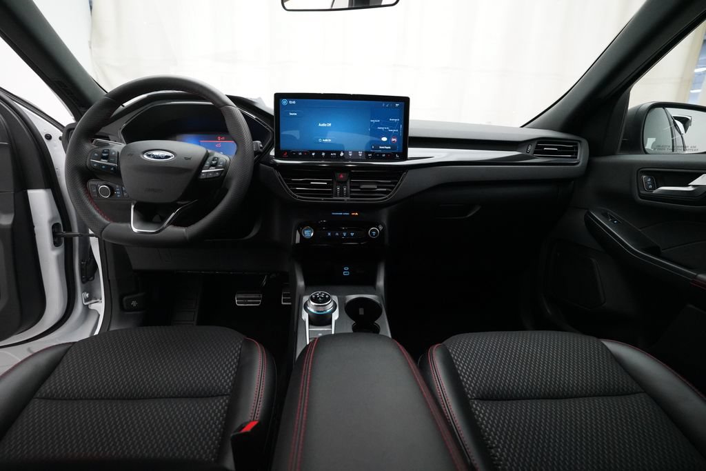 Used 2023 Ford Escape ST-Line w/ Tech Pack #1 AWD/4WD image 5