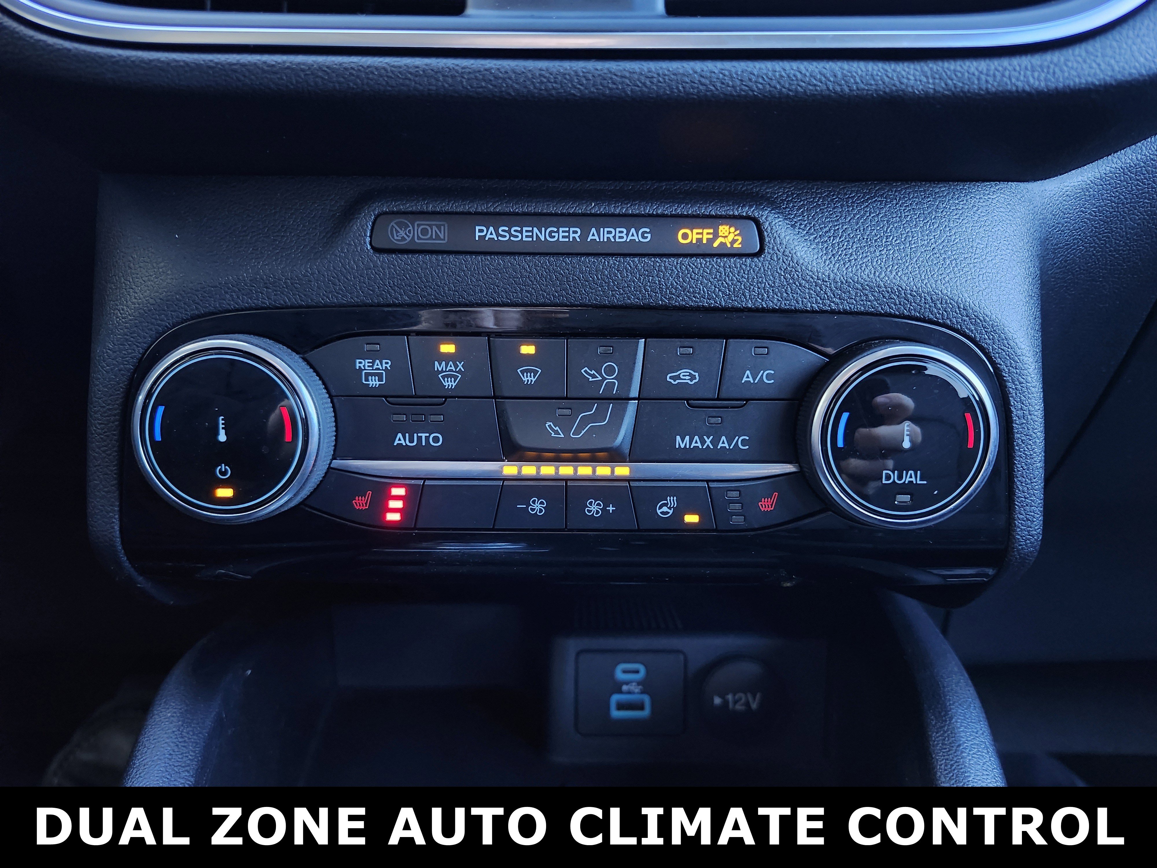 Used 2022 Ford Escape Titanium w/ Class II Trailer Tow Package image 8