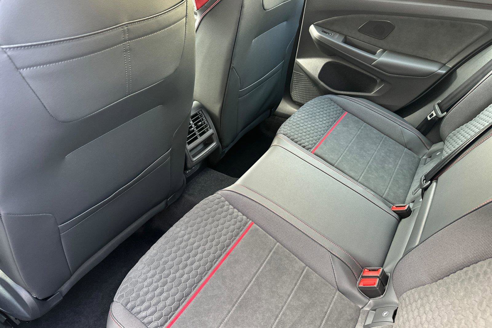 New 2026 Volkswagen Golf SE image 11