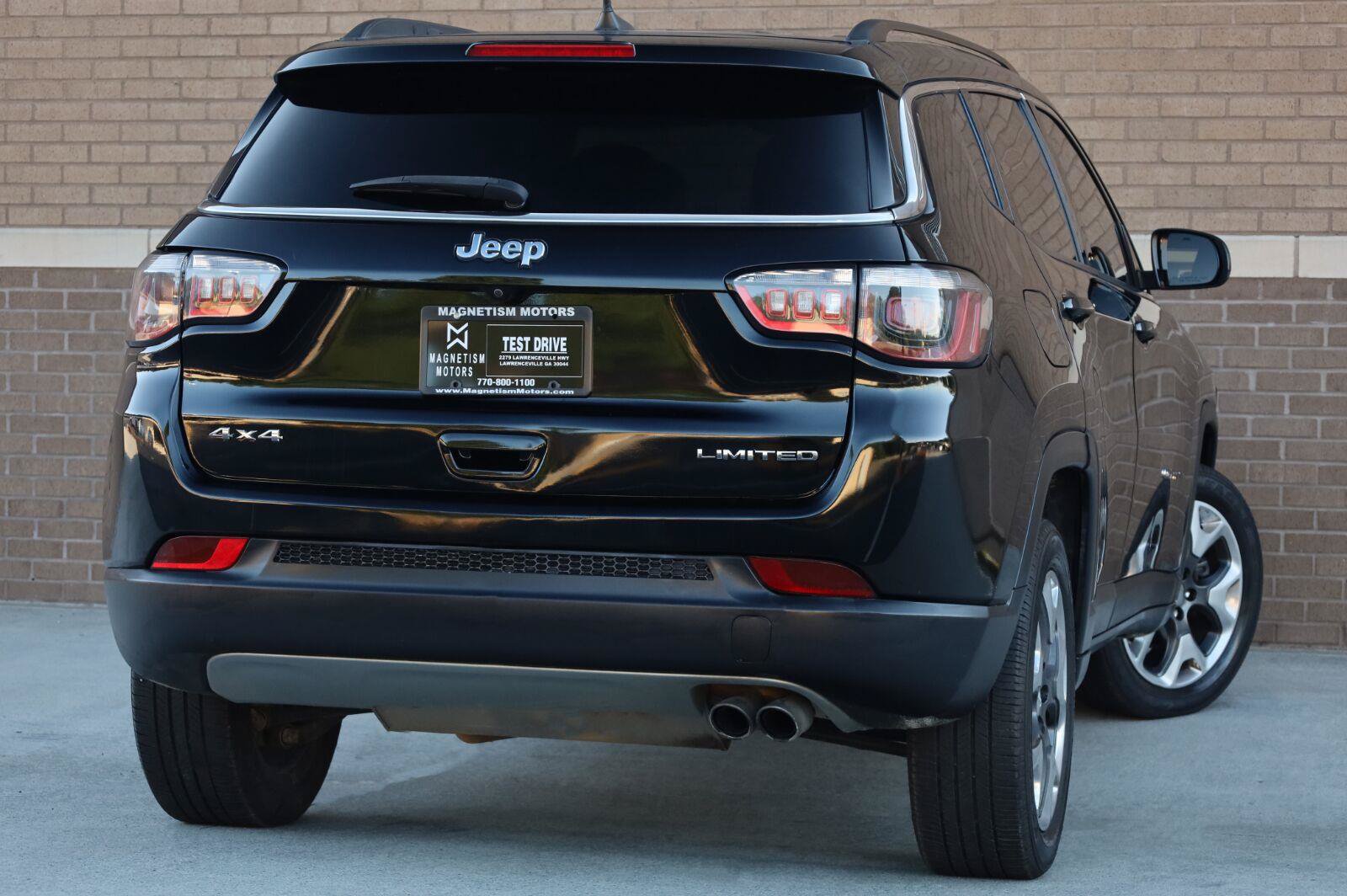 Used 2018 Jeep Compass Limited AWD/4WD image 11