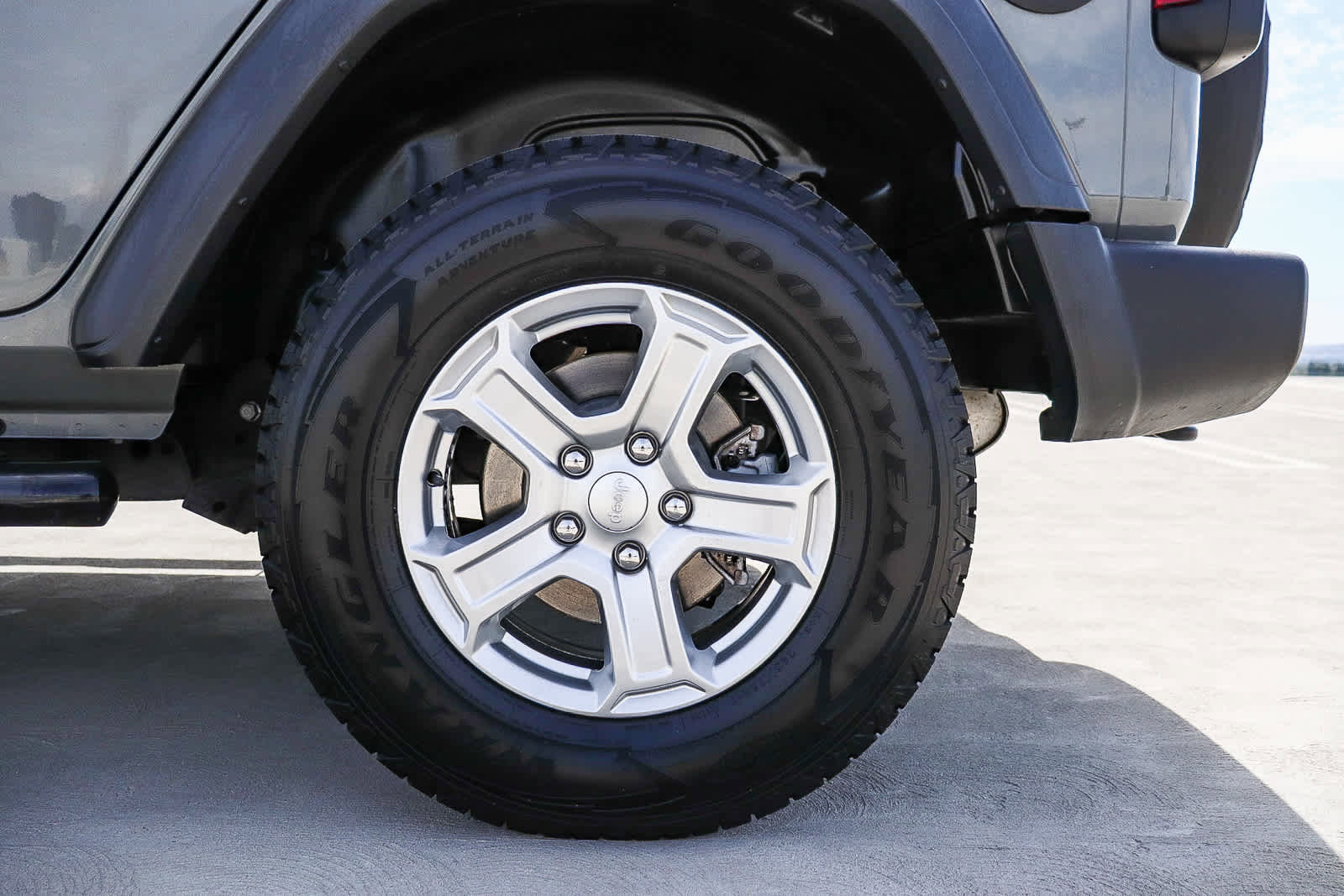 Used 2018 Jeep Wrangler Unlimited Sport S AWD/4WD image 10