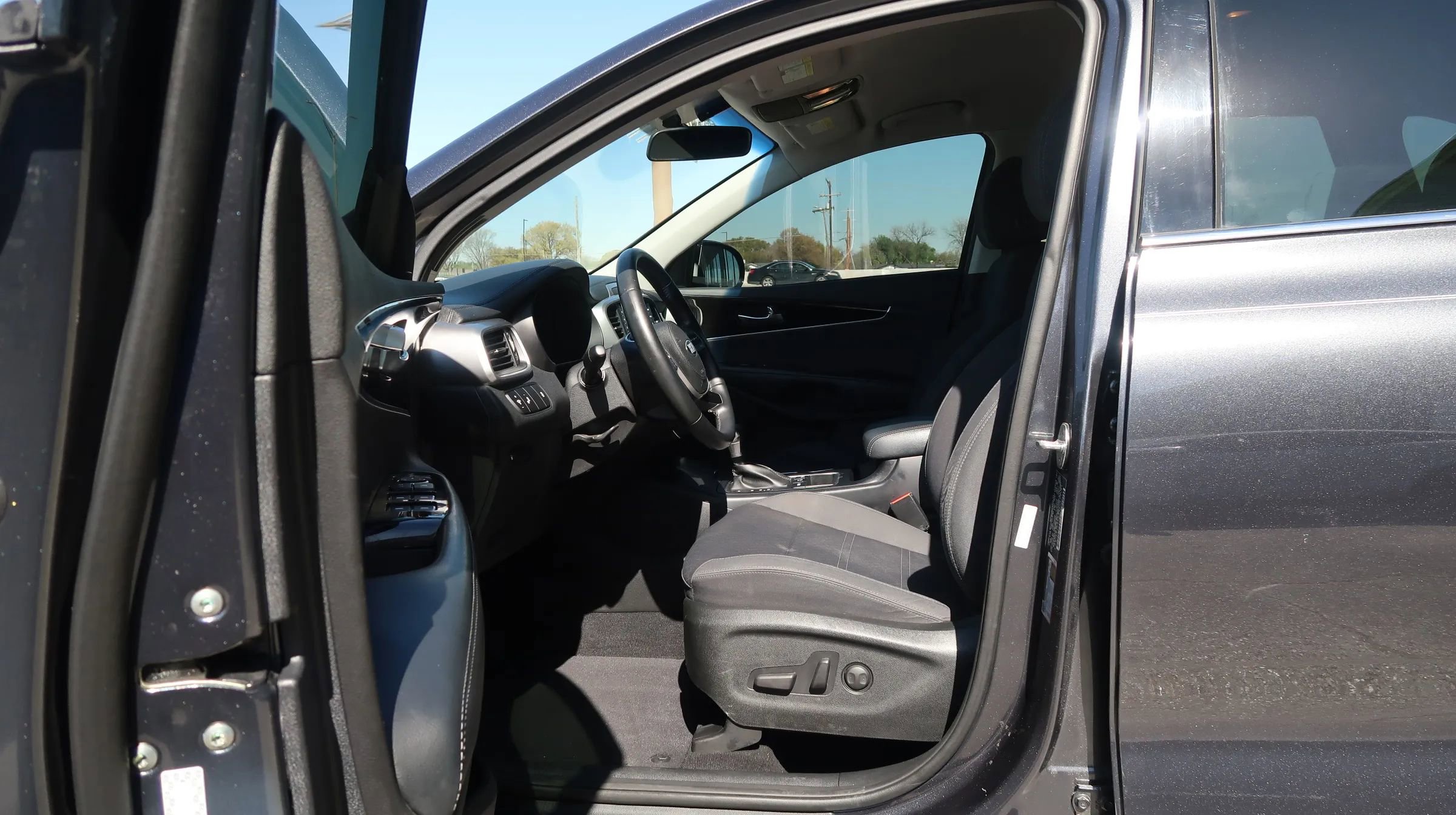 Used 2019 Kia Sorento S image 14
