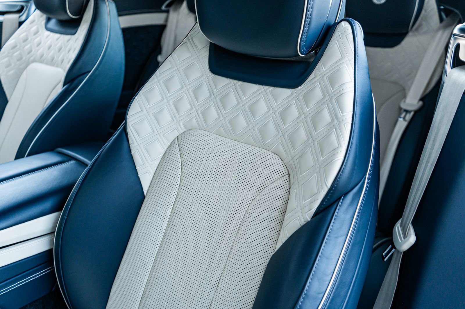 Used 2022 Bentley Continental GT image 30