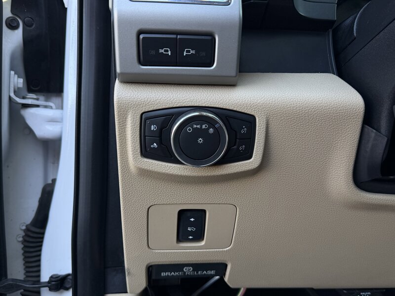 Used 2017 Ford F350 Lariat w/ FX4 Off-Road Package image 35
