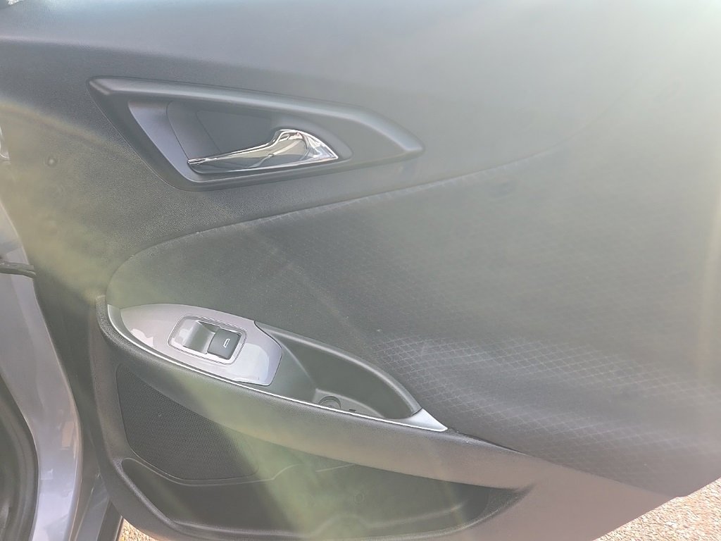 Used 2023 Chevrolet Malibu LT image 27