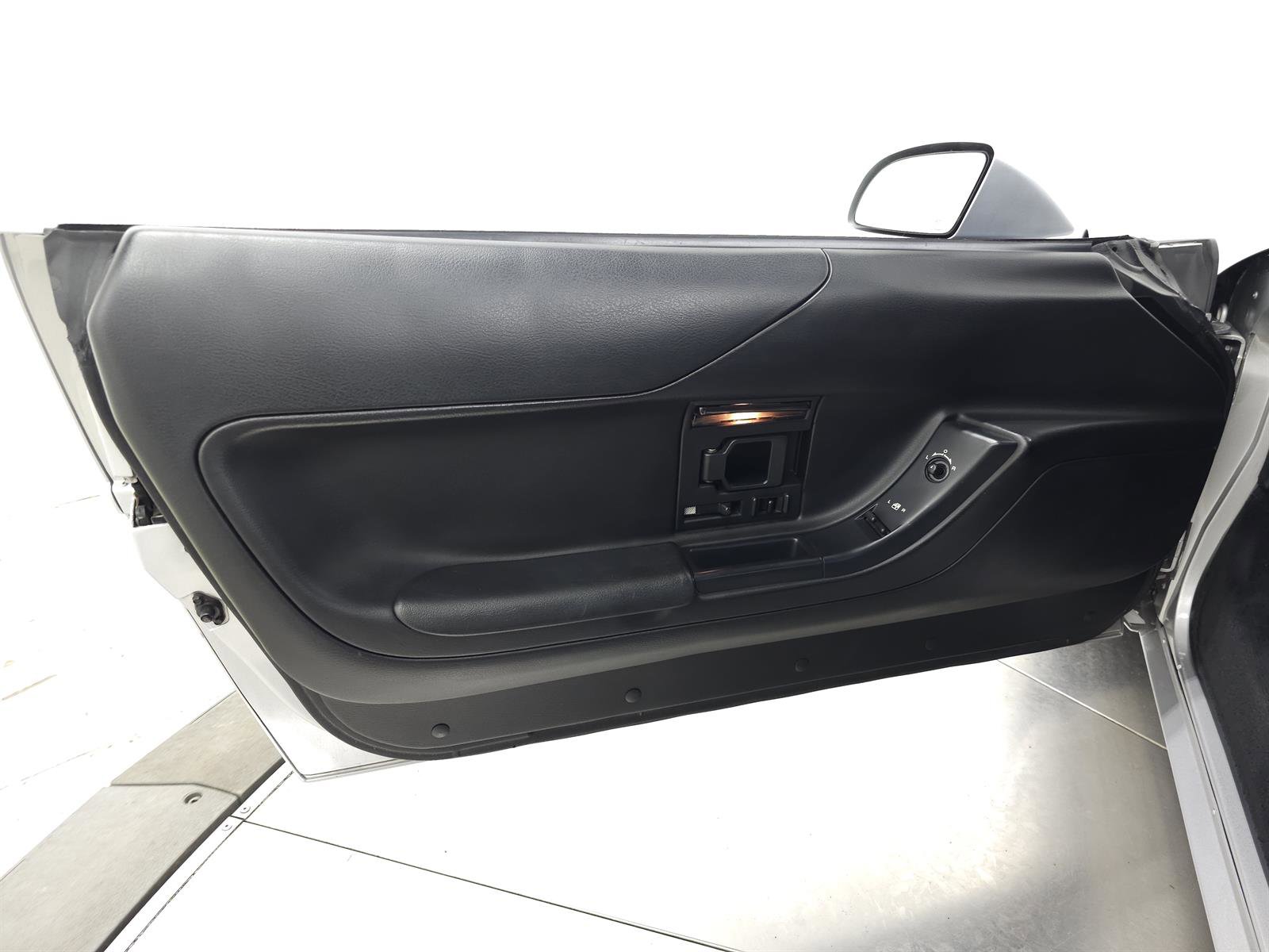 Used 1996 Chevrolet Corvette Coupe RWD image 16