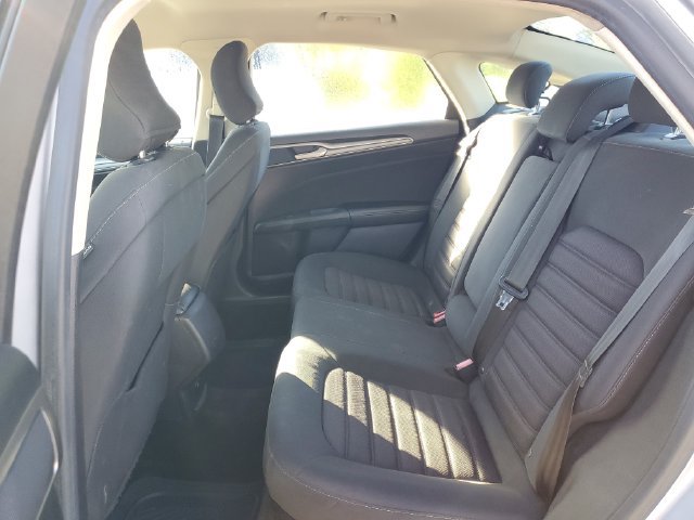 Used 2018 Ford Fusion SE FWD image 26