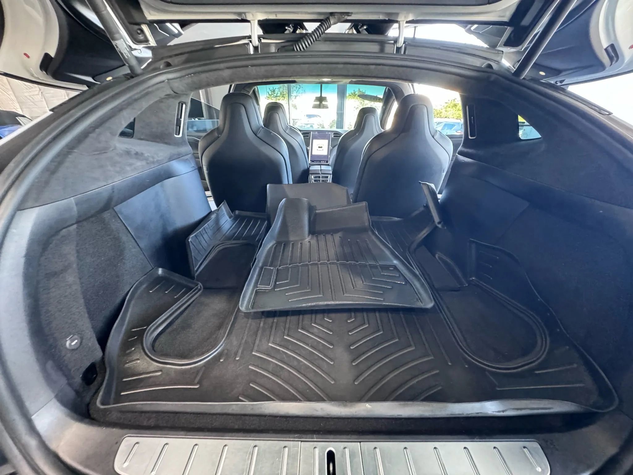 Used 2017 Tesla Model X 75D image 25