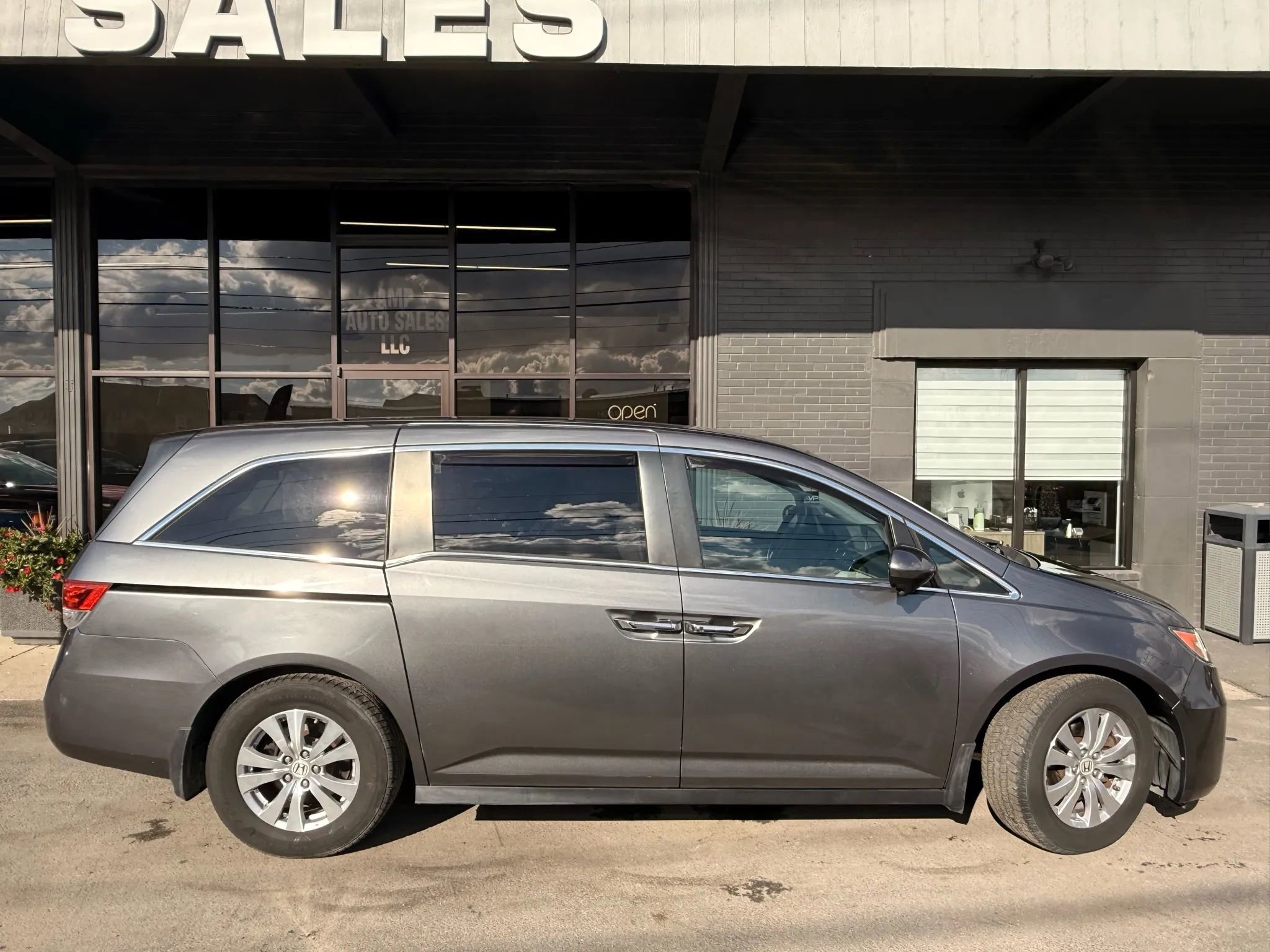 Used 2016 Honda Odyssey EX image 5