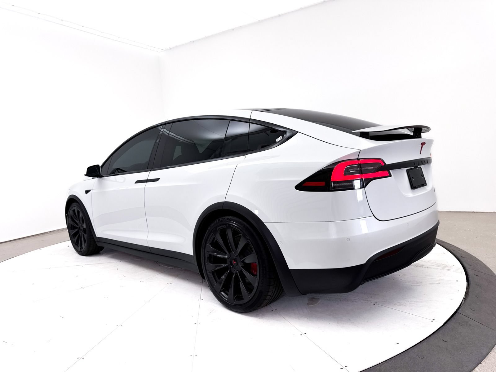 Used 2022 Tesla Model X Plaid AWD/4WD image 17