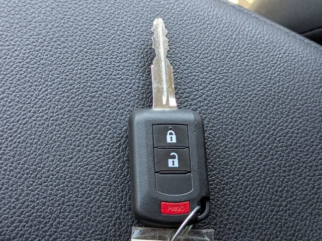 Used 2025 Mitsubishi Outlander Sport ES AWD/4WD image 31