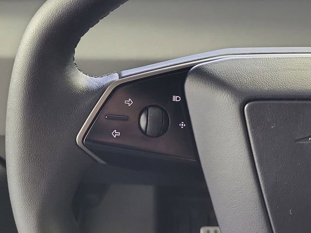 Used 2024 Tesla Cybertruck AWD Crew Cab image 25