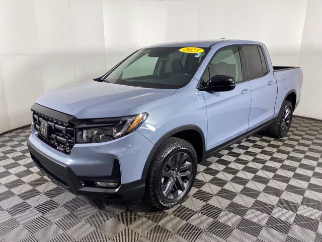 Used 2025 Honda Ridgeline Sport image 8