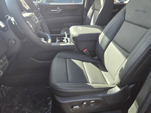 New 2026 GMC Yukon XL Denali w/ Denali Reserve Package AWD/4WD image 10