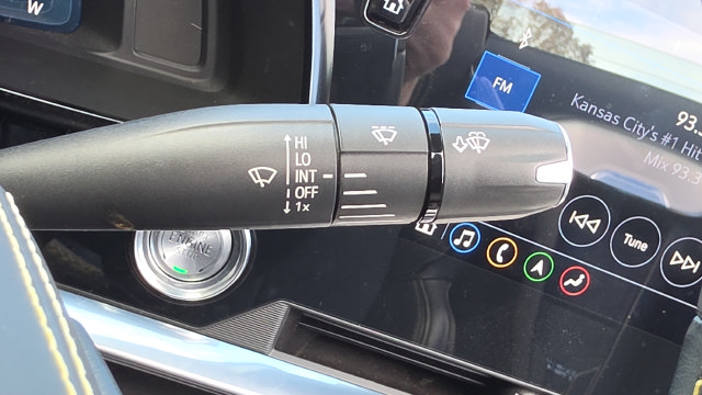 Used 2020 Chevrolet Corvette Stingray Premium Conv w/ 3LT Preferred Equipment Group RWD image 19