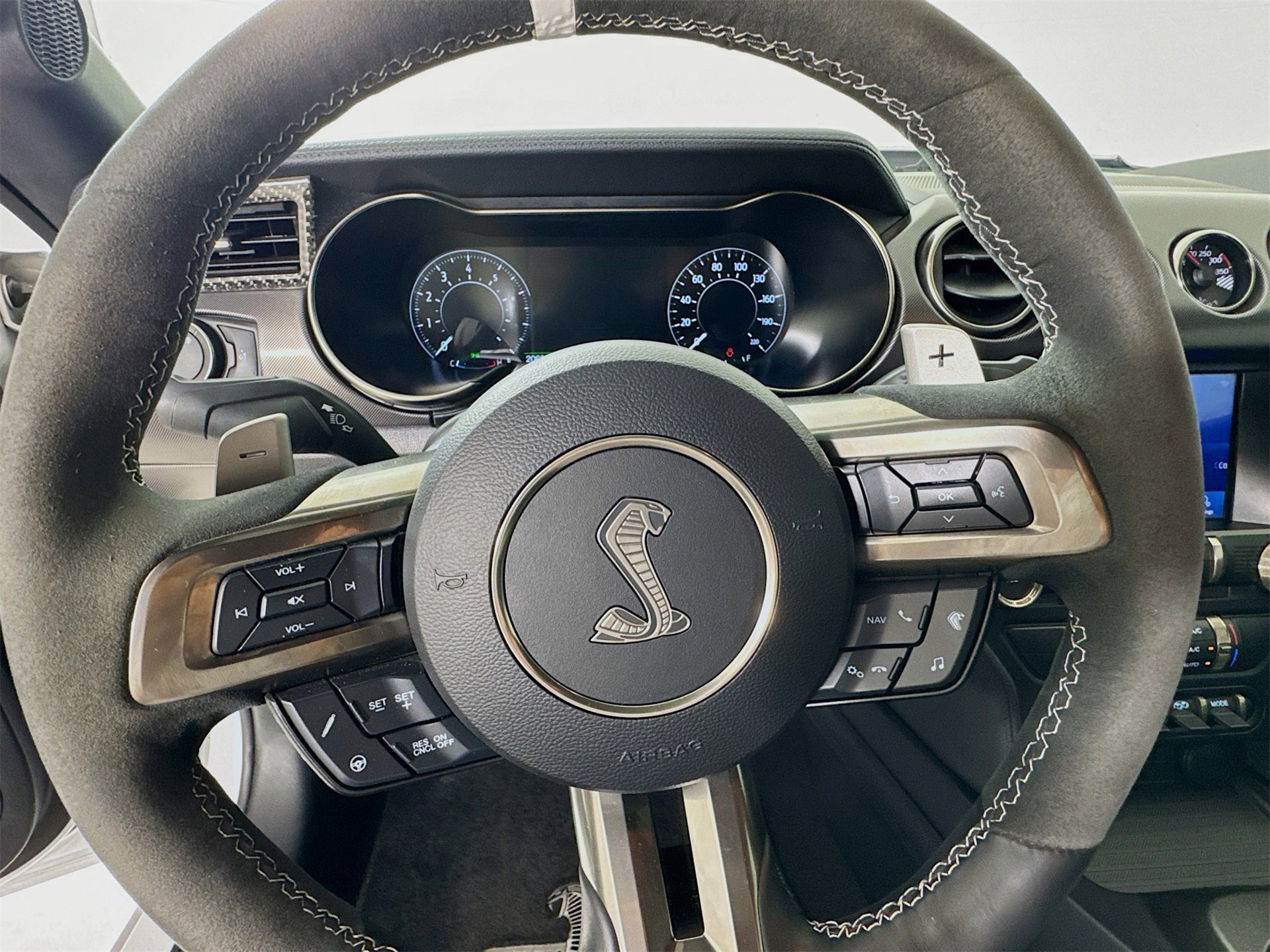 Used 2020 Ford Mustang Shelby GT500 w/ Technology Package image 12