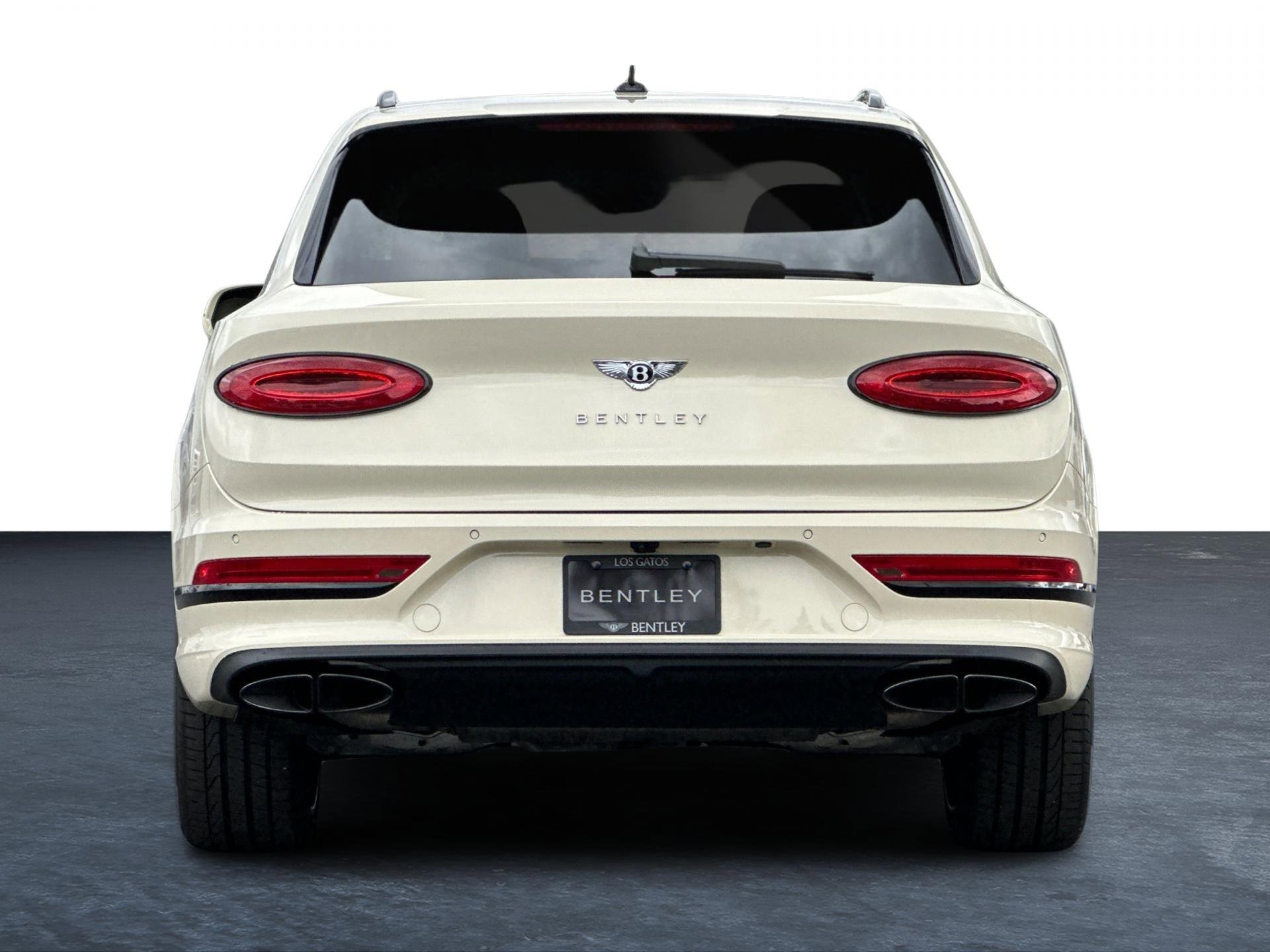 Used 2025 Bentley Bentayga image 11