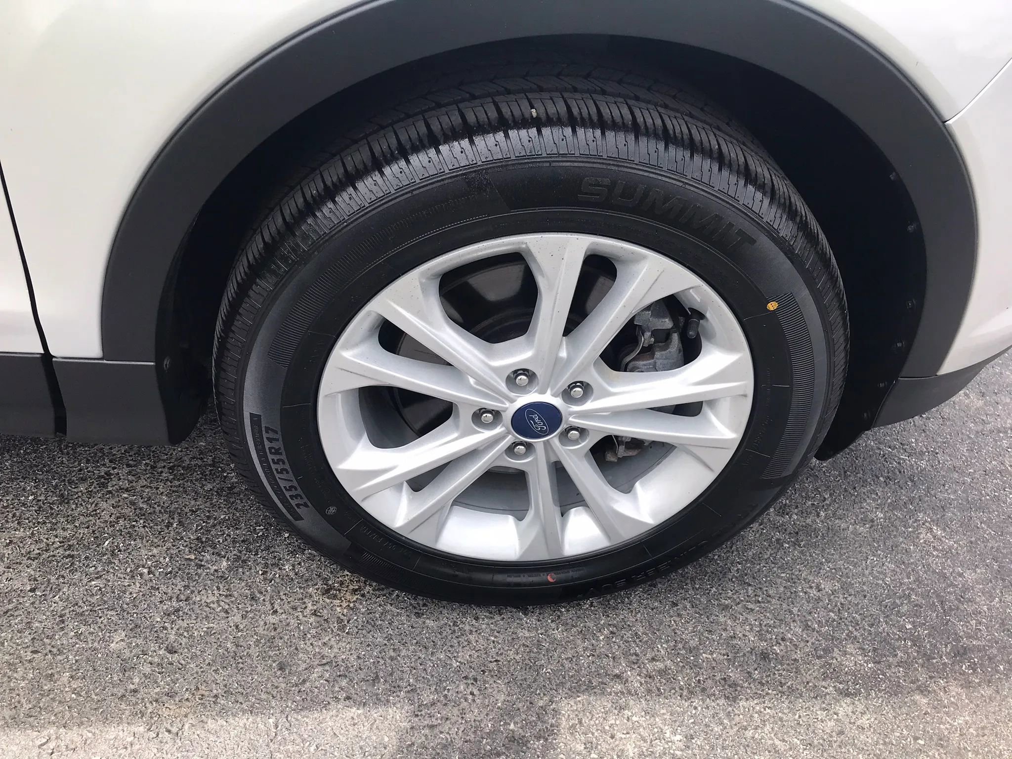 Used 2017 Ford Escape SE AWD/4WD image 45