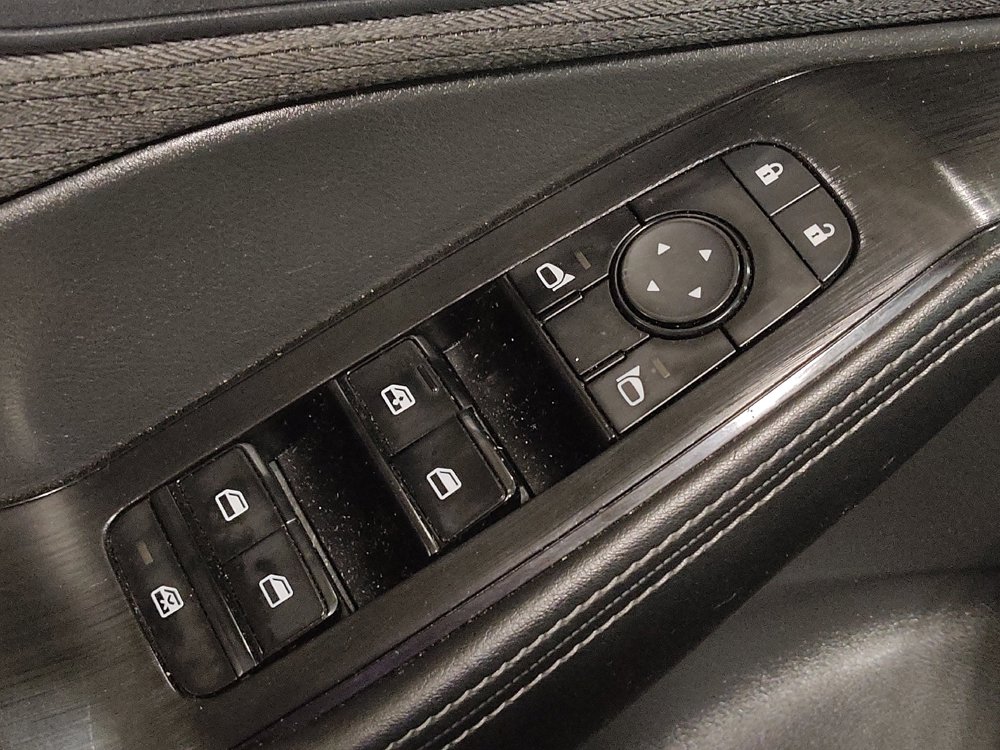 Used 2022 Nissan Rogue S FWD image 27