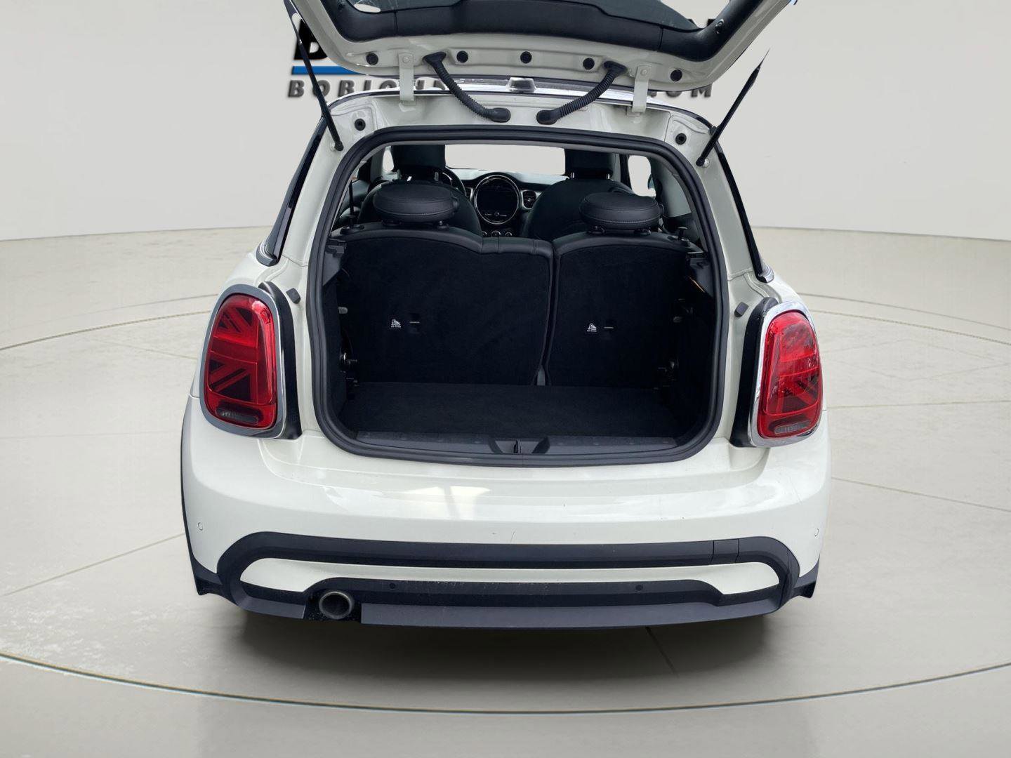 Used 2023 MINI Cooper 2-Door Hardtop FWD image 9