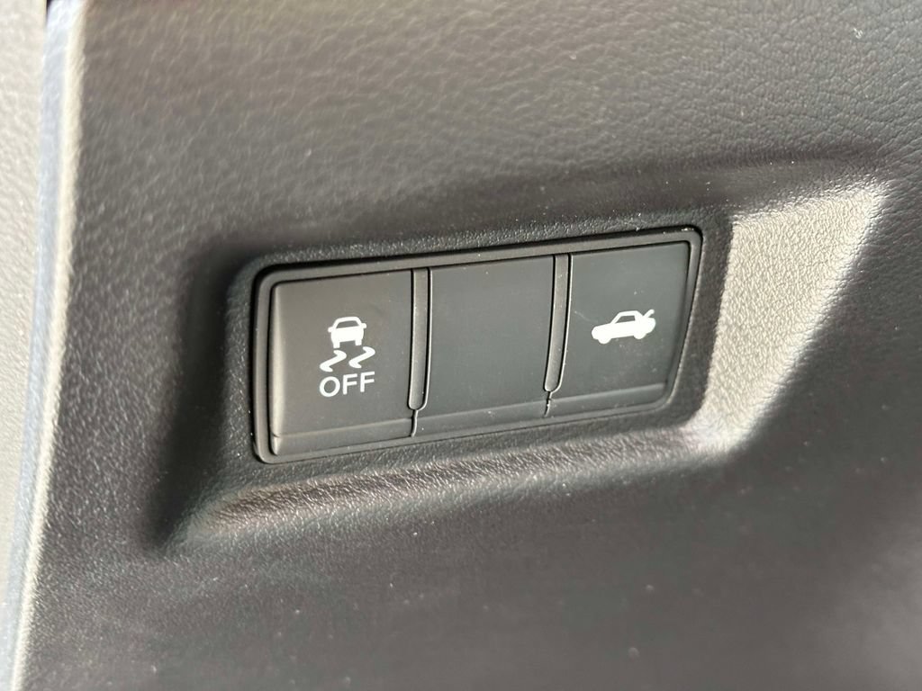 Used 2023 INFINITI Q50 Luxe AWD/4WD image 29