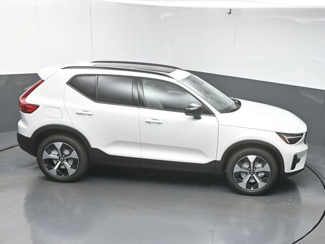 New 2026 Volvo XC40 B5 Plus w/ Protection Package Premier image 49