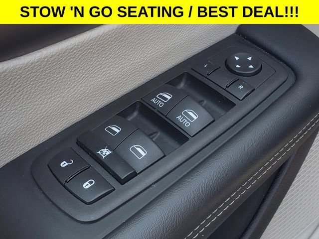 Used 2023 Chrysler Voyager LX FWD image 11